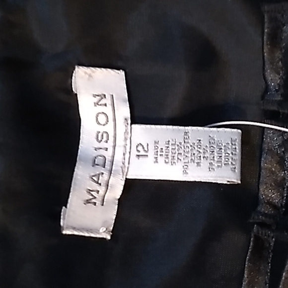 Madison black ⚫ midi dress 👗 nwt - Picture 3 of 4